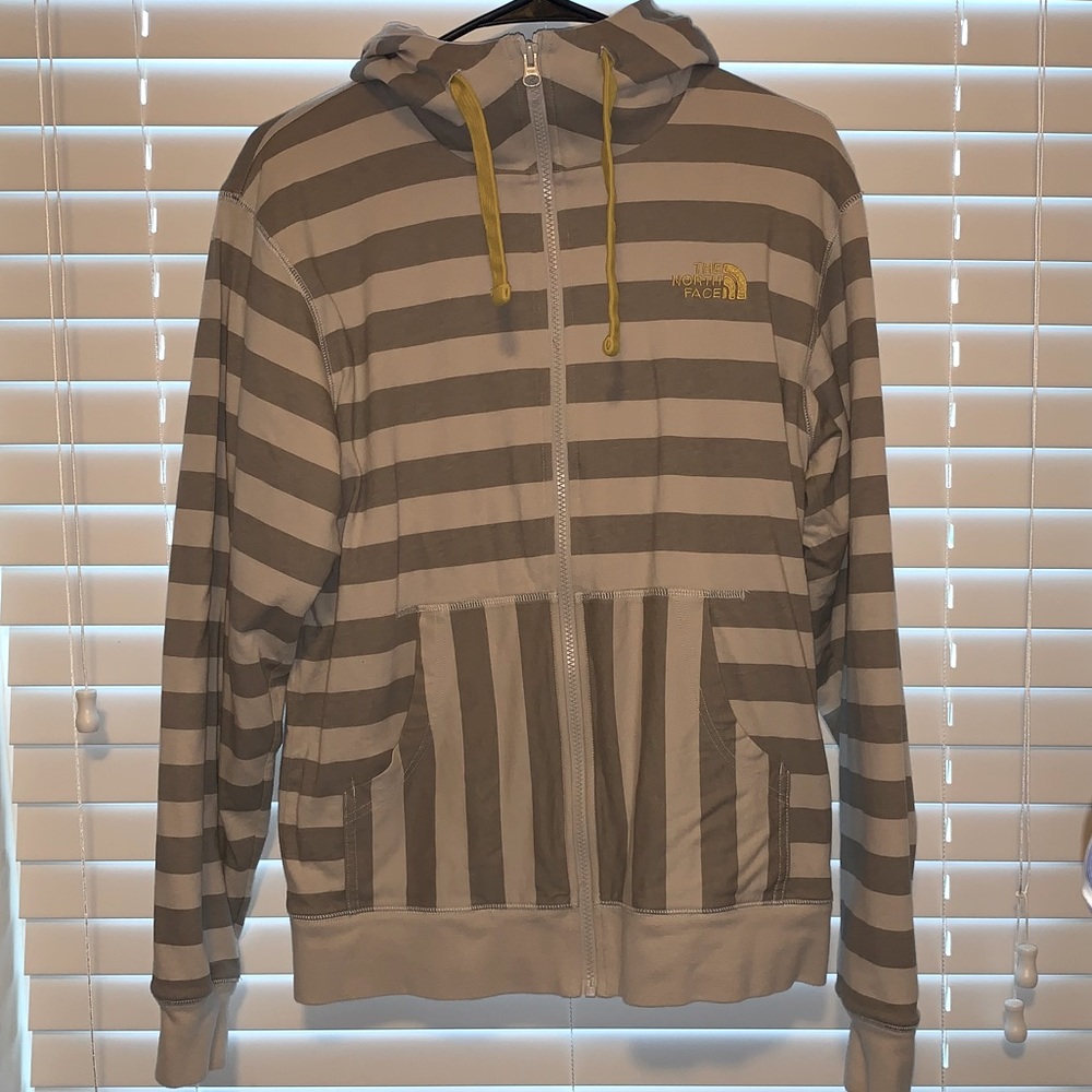 Size Small North Face Hooded Jacket - Picture 2 of 6
